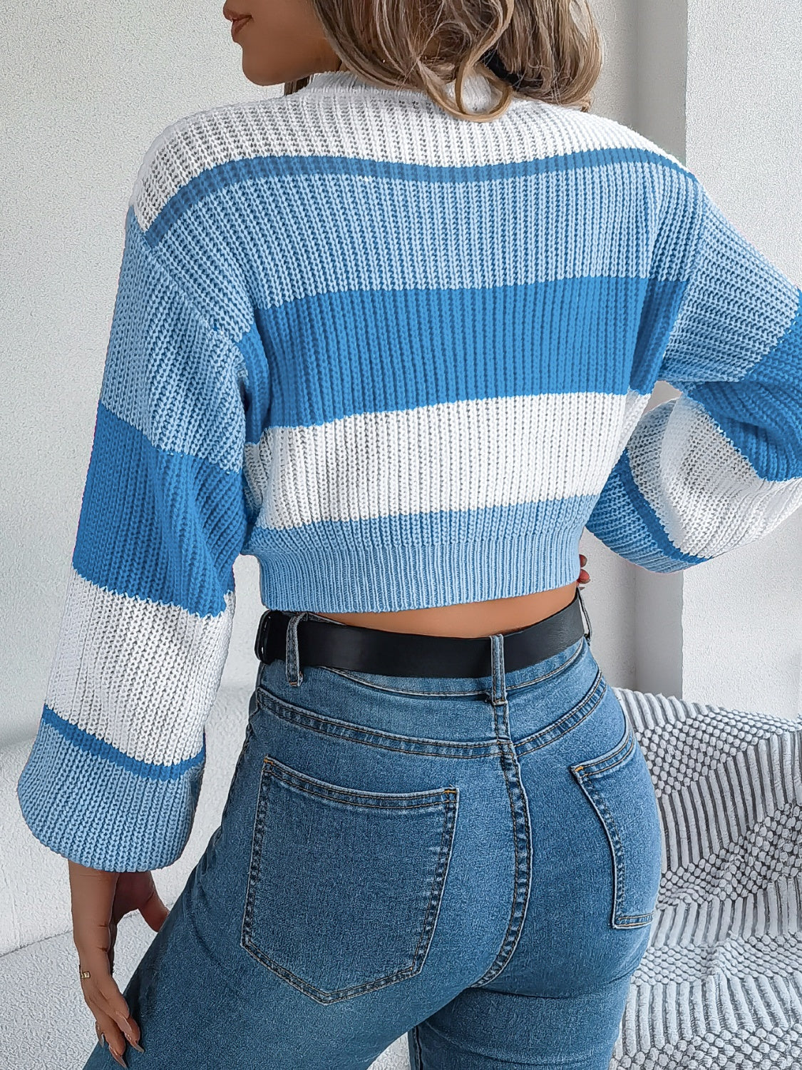 Color Block Round Neck Cropped Sweater | Trendy & Cozy